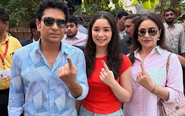 सचिन तेंडुलकर, Sachin Voting in Mumbai 