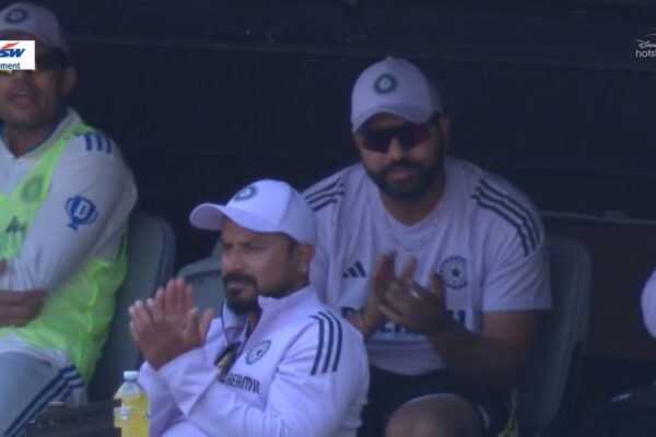 रोहित शर्मा, Rohit Sharma in Indian dressing room in Perth