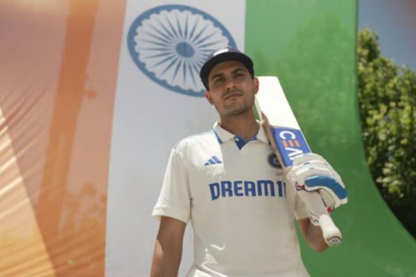 शुभमन गिल, Shubman Gill with India Flag in BG